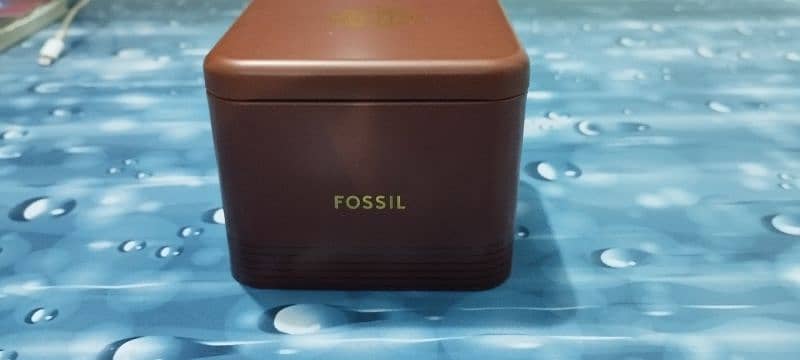 FOSSIL WATCH BRAND NEW IMPORTED 5