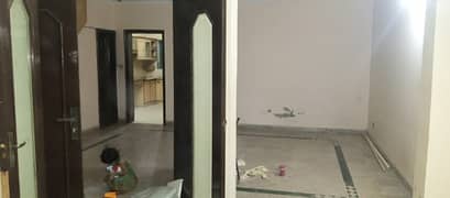 5 marla lower portion for rent in johar town phase 2