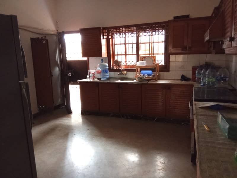 2 unit banglow for sale 3+3 bed dd 2 kitchen 3 car parking and garden 21