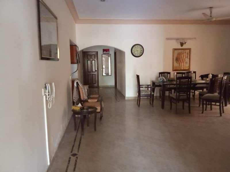 2 unit banglow for sale 3+3 bed dd 2 kitchen 3 car parking and garden 23