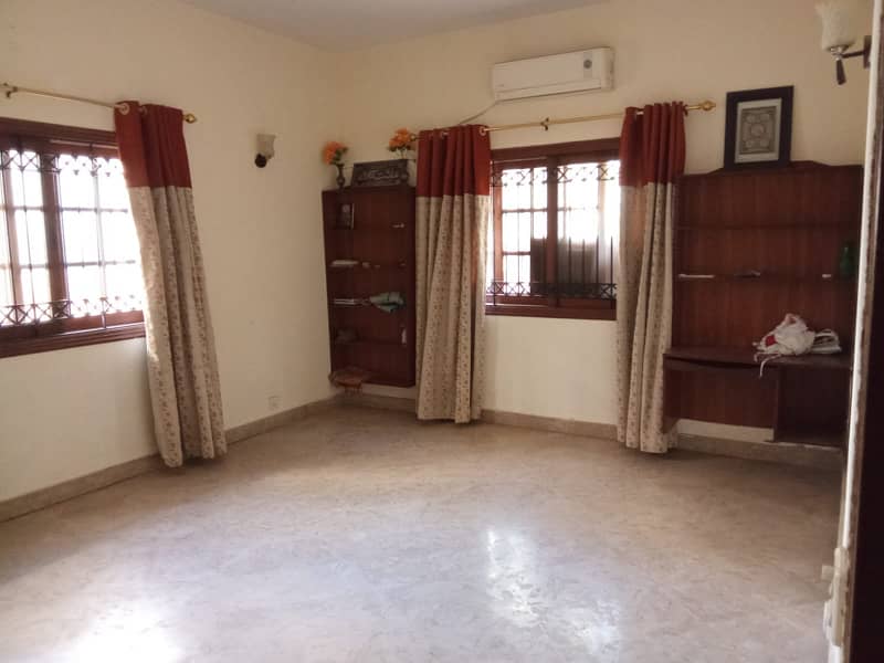 2 unit banglow for sale 3+3 bed dd 2 kitchen 3 car parking and garden 25