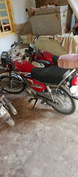 Honda 125 original condition home used bike haa engine seal koi km nhi 1