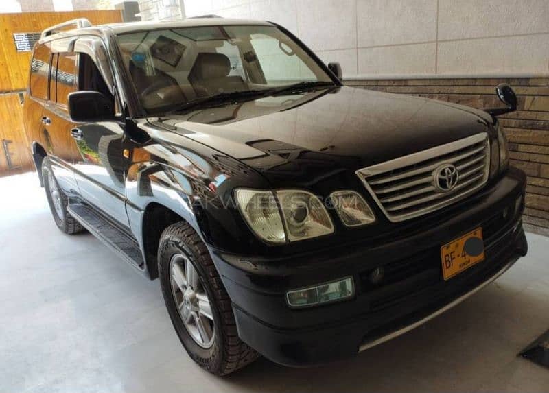 Toyota Land Cruiser cygnus 2006 11 import karachi port 1