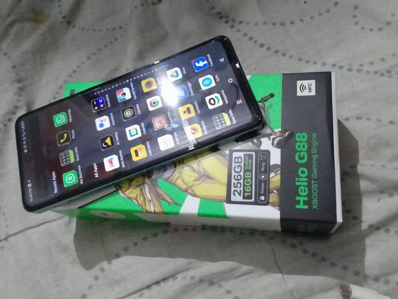 infinix hot 40 pro 16GB  256GB 9