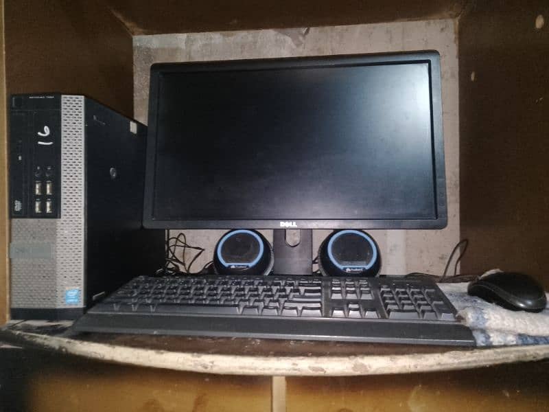 Full System Dell Desktop CPU and LED 0