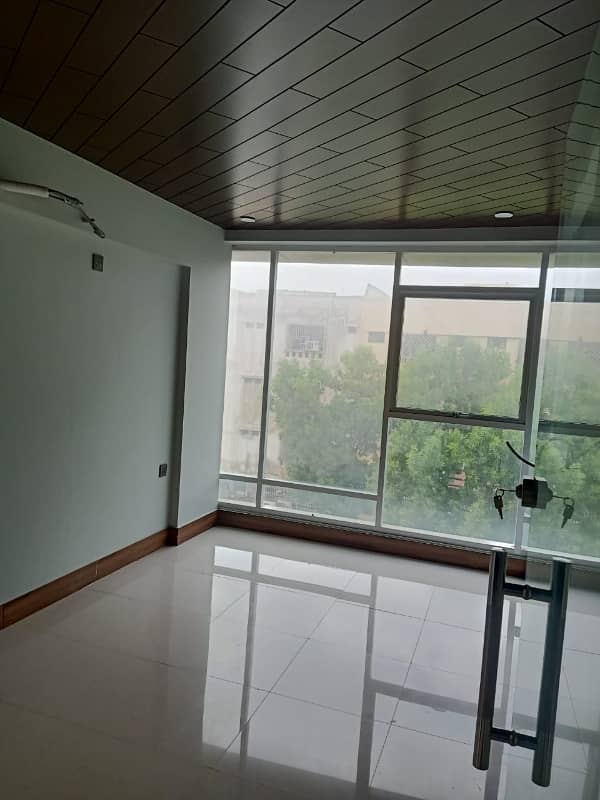 PHASE 6 VIP LAVISH FURNISHED OFFICE FOR RENT WITH LIFT 26