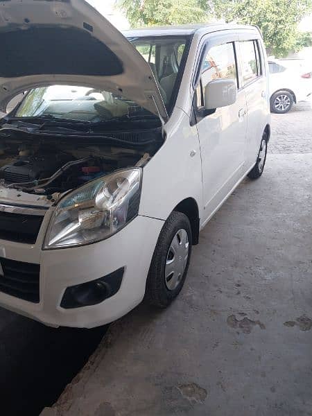 Suzuki Wagon R 2017 14