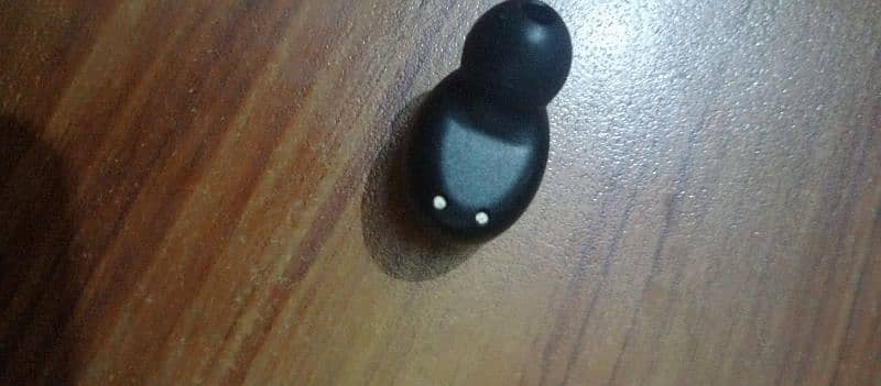 Ear Buds for sale Urgently 5