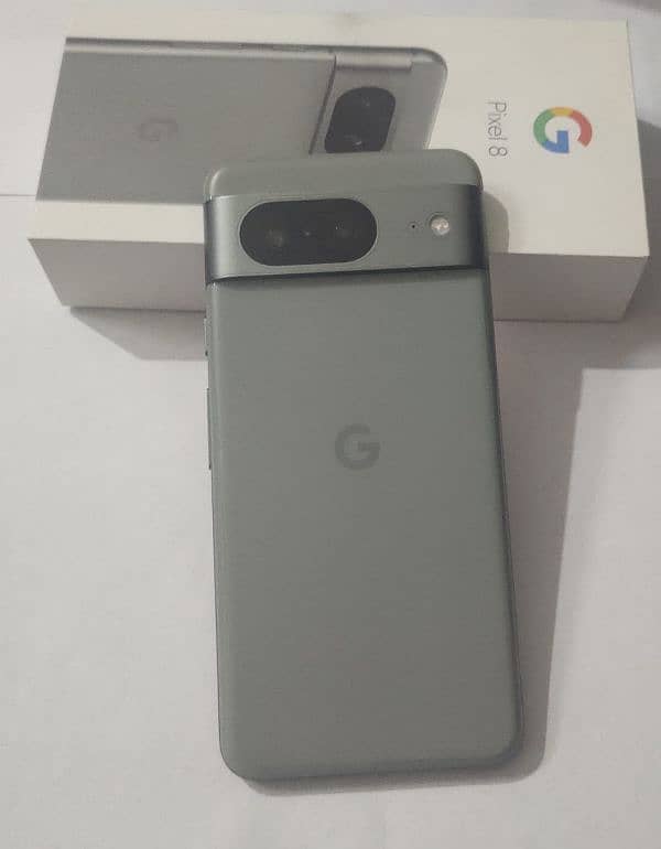 Google Pixel 8 with complete box 1