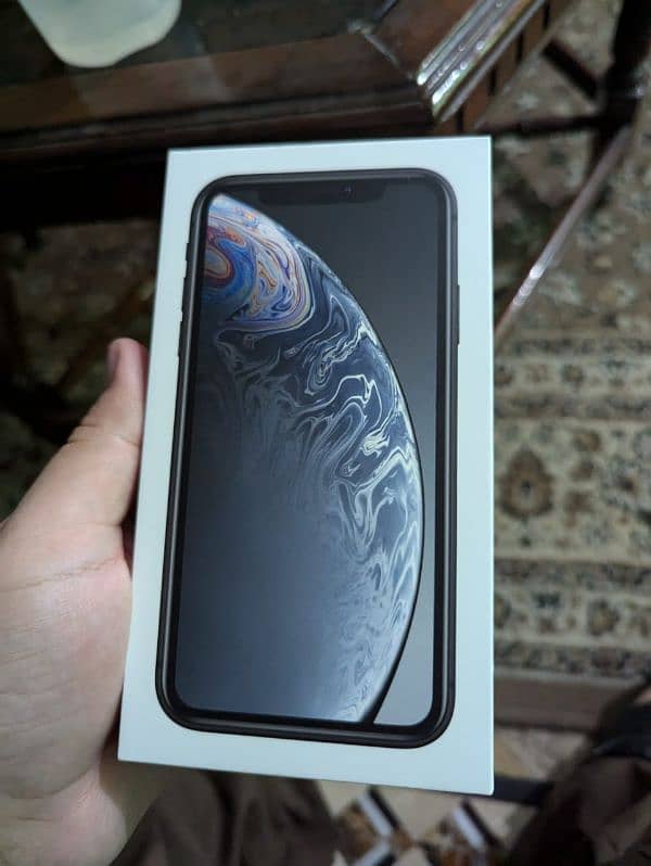 Iphone XR Factory Unlock with Box 0