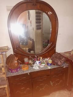 dressing table 0