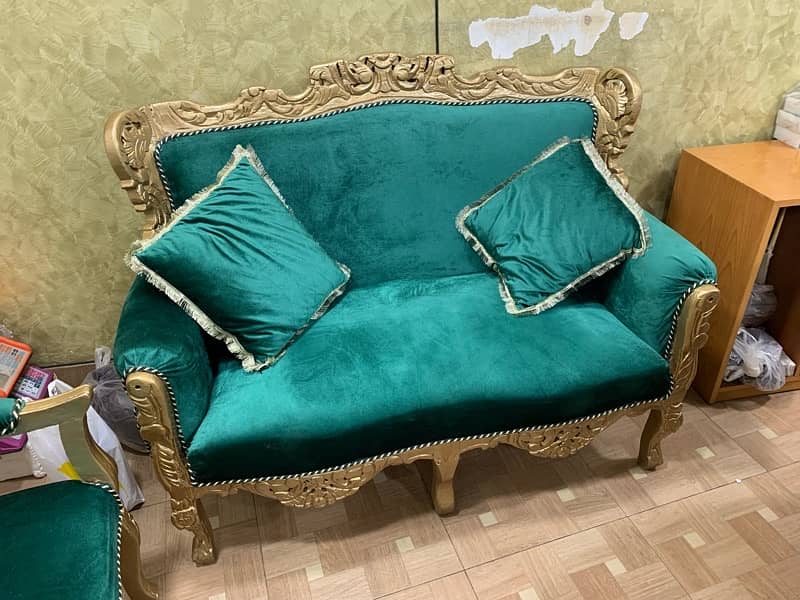 4 Seater Sofa New Condition 4