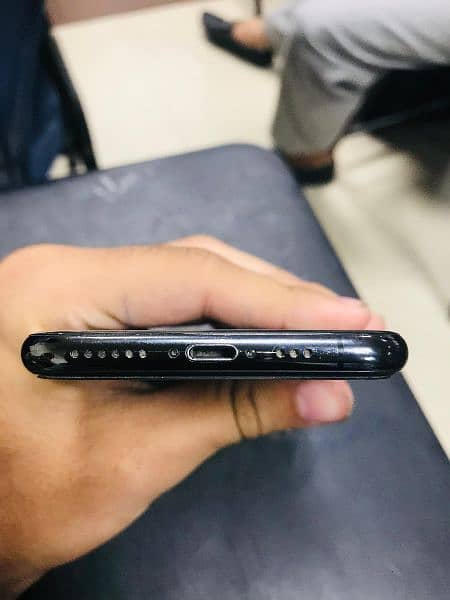 IPHONE XS(256GB+NON-PTA+E-SIM) 6