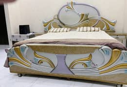 Deco Paint Bed Good Conditon