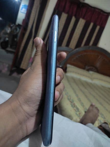 infinix hot 10 4/64 gb 2