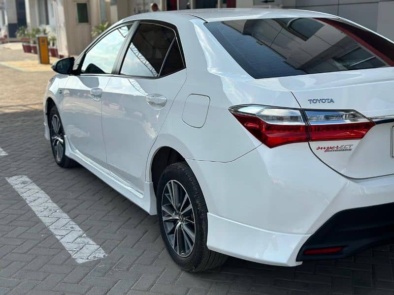 Toyota Corolla Altis 2021 8