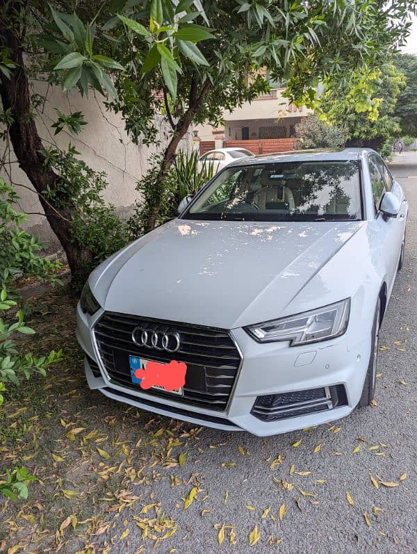 Audi A4 2019 10