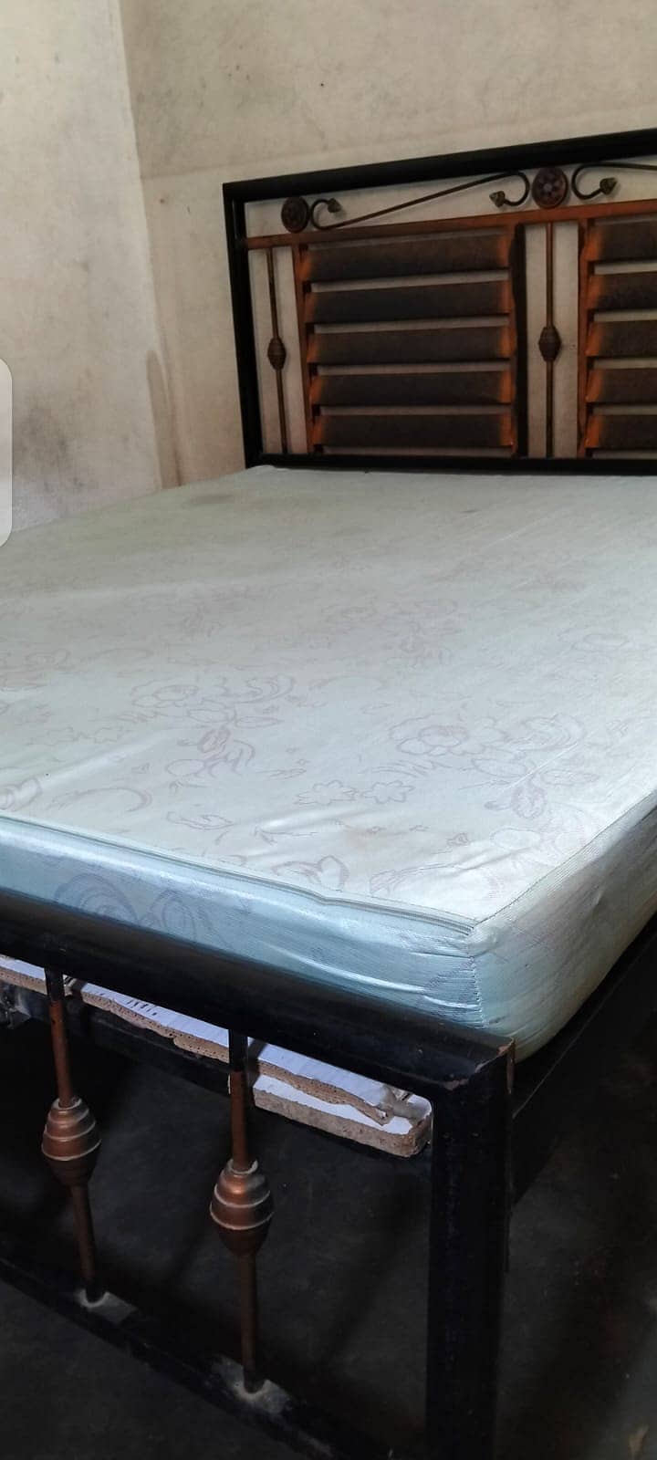 Iron bed with mettress different size different price 6