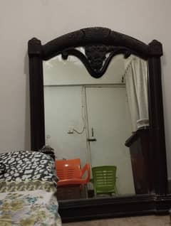 Standing mirror