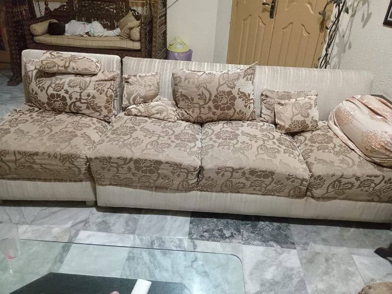 skin colour 8-siter sofa set 1