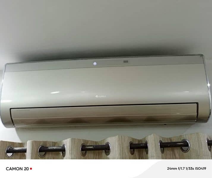 Gree 1.5 ton inverter Ac for sale like brand new 0