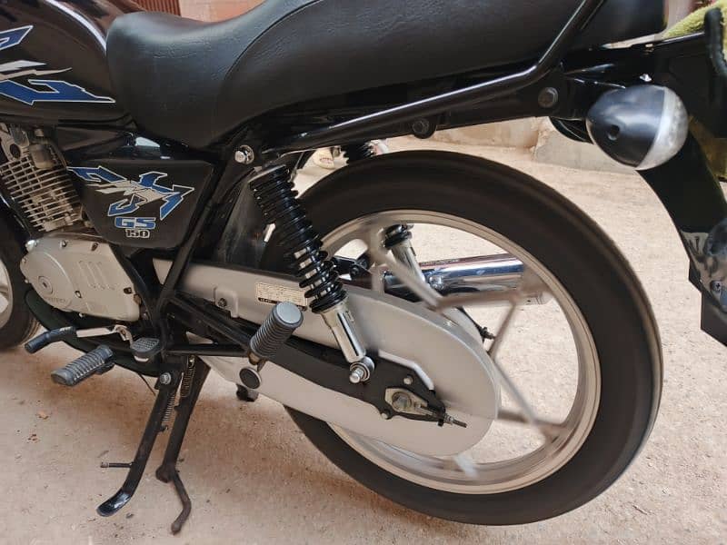 SUZUKI 150 SE BLACK 9