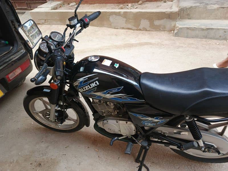 SUZUKI 150 SE BLACK 10