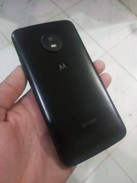 moto e4 2/16 1