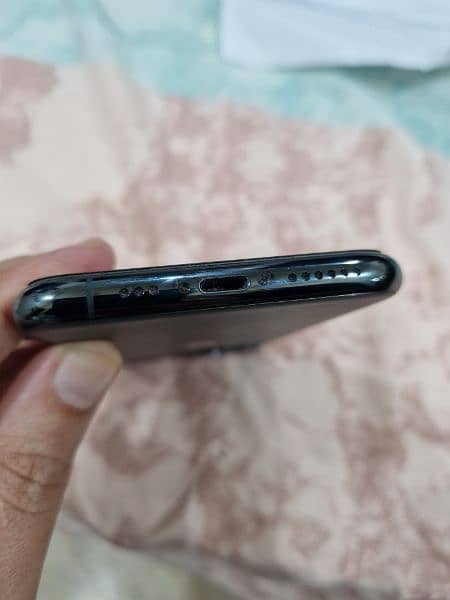 IPHONE 11 PRO MIDNIGHT GREEN 7