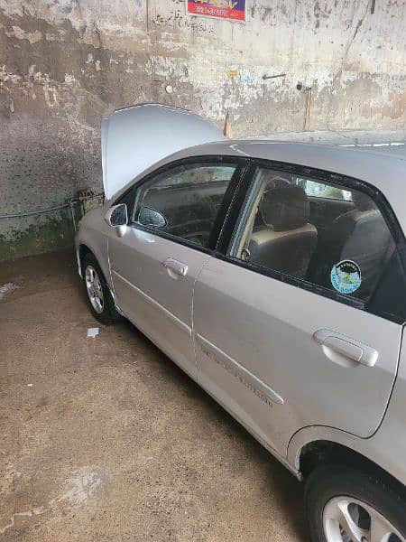 Honda City IDSI 2004 for urgent sale 9