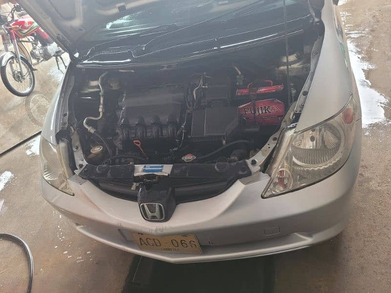 Honda City IDSI 2004 for urgent sale 11