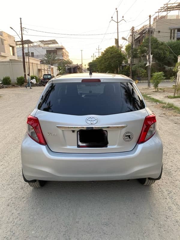 Toyota Vitz 2013/16 for sale 4