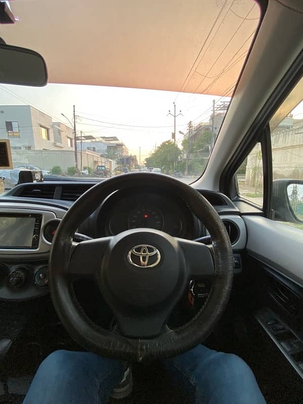 Toyota Vitz 2013/16 for sale 8