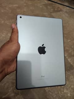 Apple Ipad 6 Excellent Condition