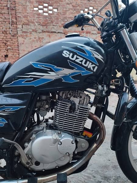 Suzuki GS 150 SE 5