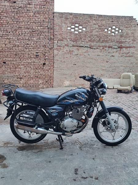 Suzuki GS 150 SE 10