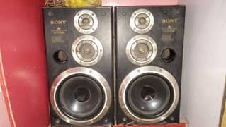 japani amplifier and Sony speakers