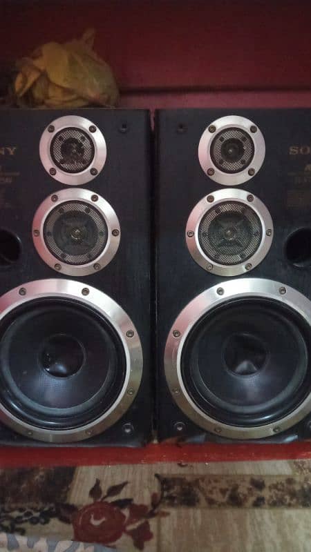 japani amplifier and Sony speakers 2