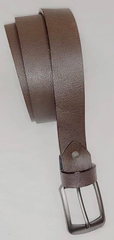 leather belts available for sale 9