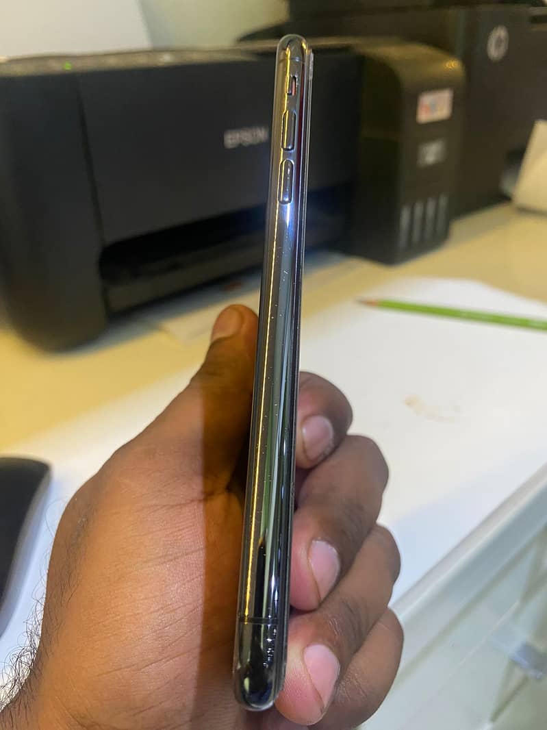 iphone xs pta approved 3