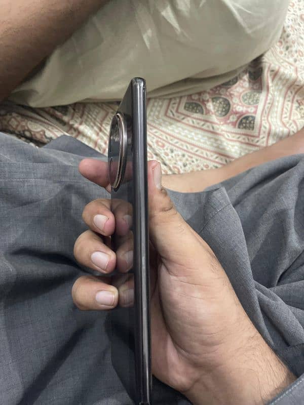 Vivo v30e 5g  classy brown colour 6