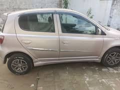 Toyota Vitz 2001