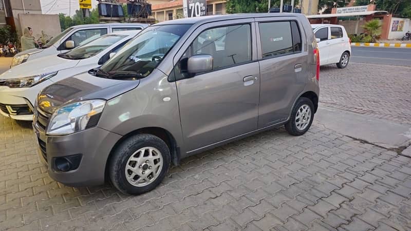 Suzuki Wagon R 2018 1