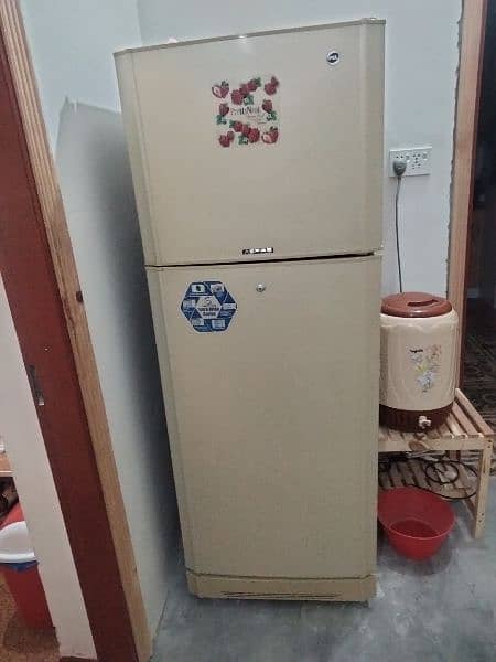 18 cubic feet PEL refrigerator 0