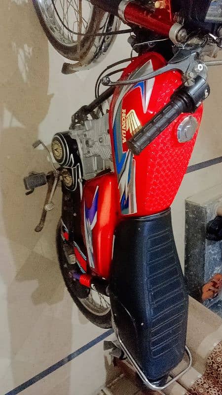 Honda 125 cc 2003 3