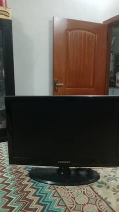 SAMSUNG Original LED TV 22 inches in good condition