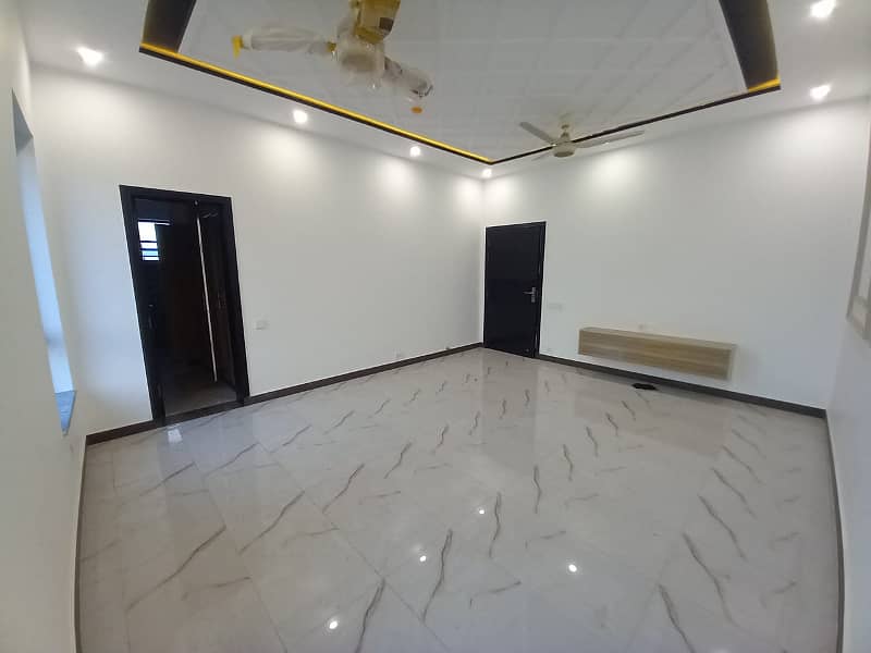 1 Kanal Brand New Upper portion with 3 Bedroom attached Bath and servant Room Near Lahore School of Economics (LSE), main Road Phase 6 and Phase 8 Broadway 1