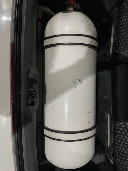 Suzuki Cultus genuine  Lpg gas cylinder  with gas kit 3