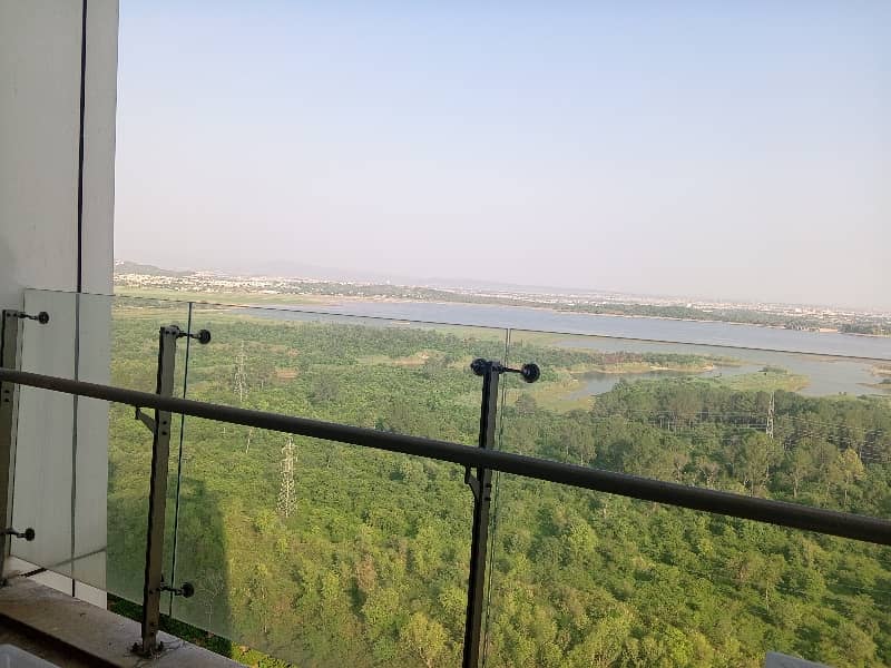 Unfurnished 4 Bed Plus Servant Room Having Attractive Lake View & Islamabad Club View. . Available For Rent. . . 15