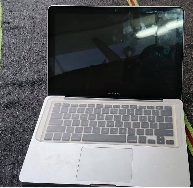 Apple MacBook pro 0